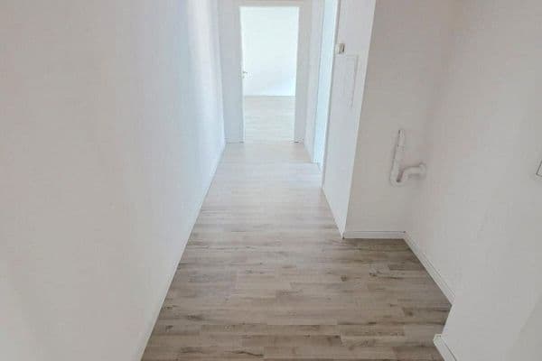 Prenájom bytu 2-izbový 68 m², Hohenstaufenstr. 56, Pforzheim Prenájom bytu 2-izbový 68 m², Hohenstaufenstr. 56, Pforzheim