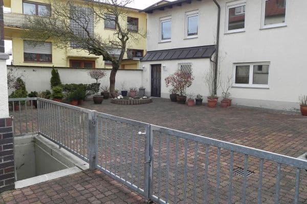 Prenájom bytu 3-izbový 97 m², Aschaffenburger Straße 50, Offenbach Prenájom bytu 3-izbový 97 m², Aschaffenburger Straße 50, Offenbach