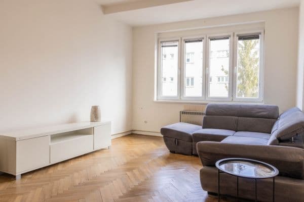 Predaj bytu 3-izbový 88 m², Nad Kajetánkou, Praha Predaj bytu 3-izbový 88 m², Nad Kajetánkou, Praha
