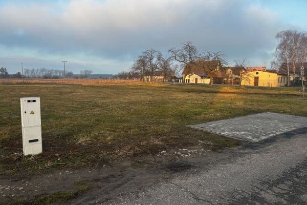 Predaj pozemku 749 m², Libice nad Cidlinou Predaj pozemku 749 m², Libice nad Cidlinou