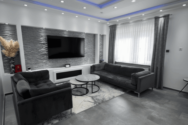 Prenájom bytu 4-izbový 92 m², Steinbergstraße 27a, Hannover, Dolné Sasko Prenájom bytu 4-izbový 92 m², Steinbergstraße 27a, Hannover, Dolné Sasko