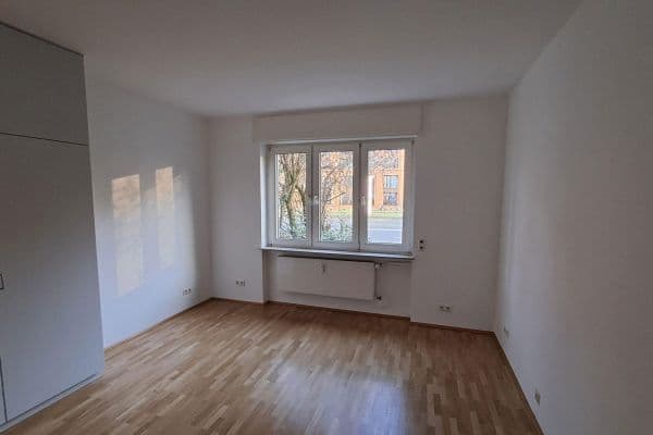 Prenájom bytu 3-izbový 80 m², Frankfurt Prenájom bytu 3-izbový 80 m², Frankfurt