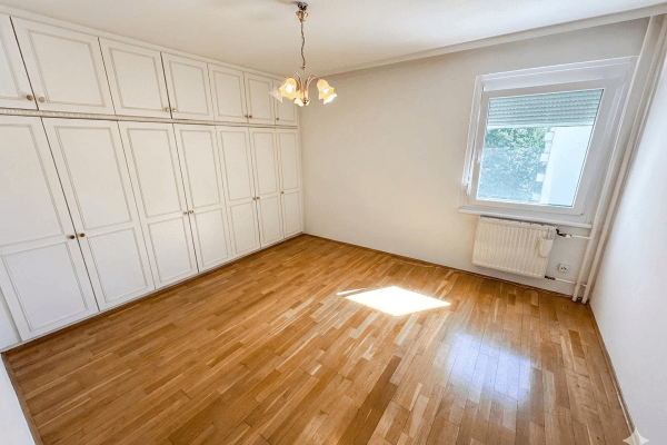 Prenájom bytu 3-izbový 75 m², Lazarettgasse 34, Graz, Štajersko Prenájom bytu 3-izbový 75 m², Lazarettgasse 34, Graz, Štajersko