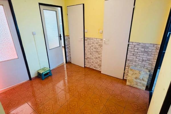 Predaj bytu 3-izbový 80 m², Ohradní, Praha Predaj bytu 3-izbový 80 m², Ohradní, Praha