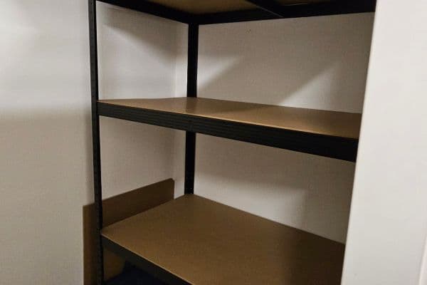 Prenájom nebytového priestoru 3 m², Děčínská, Praha Prenájom nebytového priestoru 3 m², Děčínská, Praha