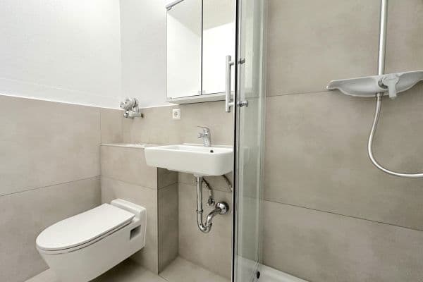 Prenájom bytu 2-izbový 46 m², Eltviller Straße 19, Wiesbaden Prenájom bytu 2-izbový 46 m², Eltviller Straße 19, Wiesbaden