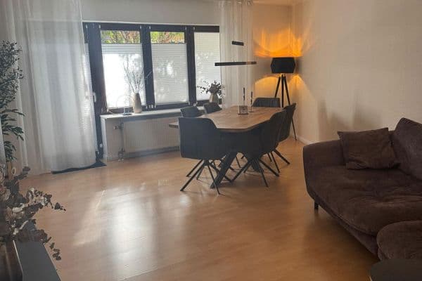 Predaj bytu 3-izbový 103 m², Willi-Lindlar-Str. 47, Hennef Predaj bytu 3-izbový 103 m², Willi-Lindlar-Str. 47, Hennef