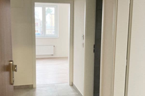 Predaj bytu 2-izbový 45 m², U Továren, Praha Predaj bytu 2-izbový 45 m², U Továren, Praha