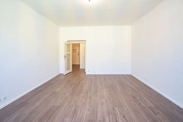 Predaj bytu 1-izbový 33 m², K Louži, Praha Predaj bytu 1-izbový 33 m², K Louži, Praha