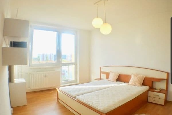 Prenájom bytu 2-izbový 63 m², Rezedová, Bratislava Prenájom bytu 2-izbový 63 m², Rezedová, Bratislava