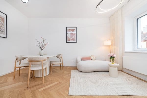 Predaj bytu 3-izbový 81 m², Ukrajinská, Praha Predaj bytu 3-izbový 81 m², Ukrajinská, Praha