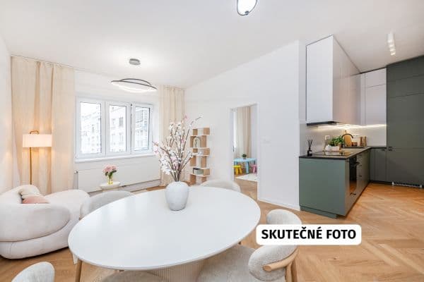 Predaj bytu 3-izbový 81 m², Ukrajinská, Praha Predaj bytu 3-izbový 81 m², Ukrajinská, Praha