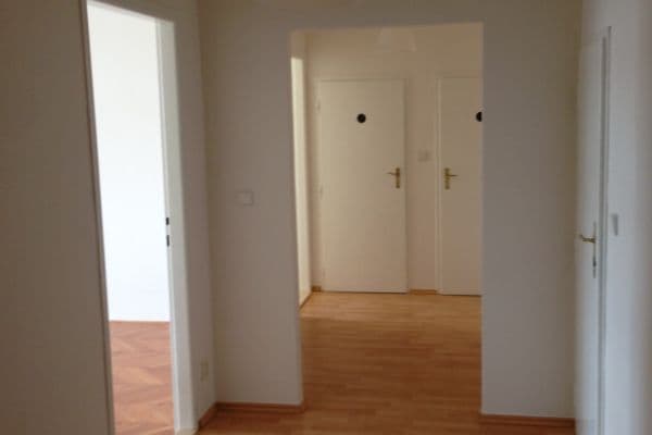 Prenájom bytu 2-izbový 57 m², Milady Horákové, Praha Prenájom bytu 2-izbový 57 m², Milady Horákové, Praha