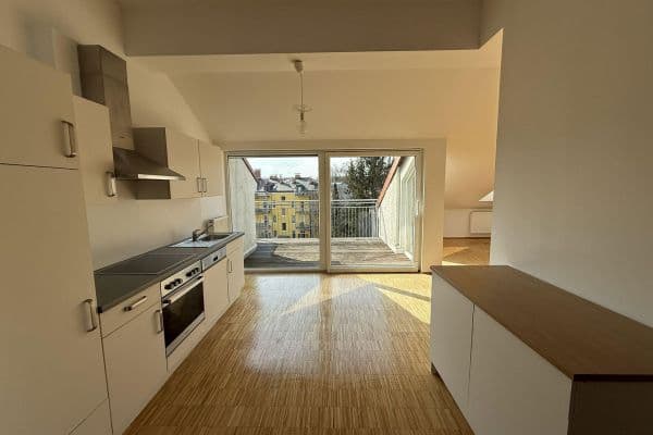 Prenájom bytu 3-izbový 138 m², Beethovenstraße 24/8, Graz Prenájom bytu 3-izbový 138 m², Beethovenstraße 24/8, Graz