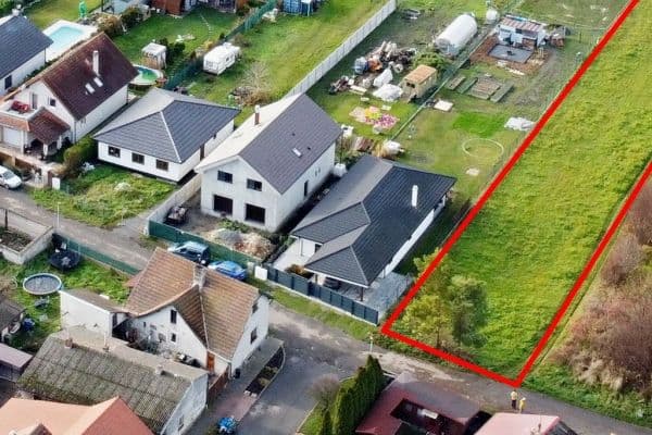 Predaj pozemku 1.871 m², Husova, Všetaty Predaj pozemku 1.871 m², Husova, Všetaty
