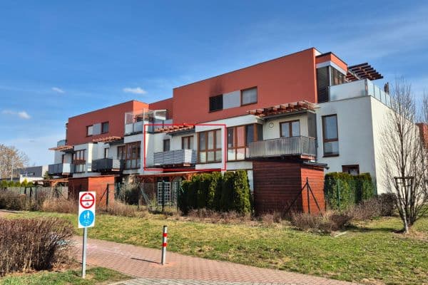 Prenájom bytu 2-izbový 60 m², K Meteoru, Hradec Králové Prenájom bytu 2-izbový 60 m², K Meteoru, Hradec Králové