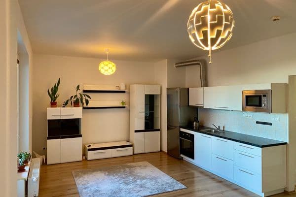 Prenájom bytu 1-izbový 45 m², Mladá Boleslav Prenájom bytu 1-izbový 45 m², Mladá Boleslav