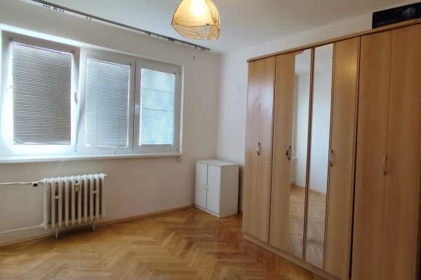 Prenájom bytu 2-izbový 54 m², Šantrochova, Praha Prenájom bytu 2-izbový 54 m², Šantrochova, Praha