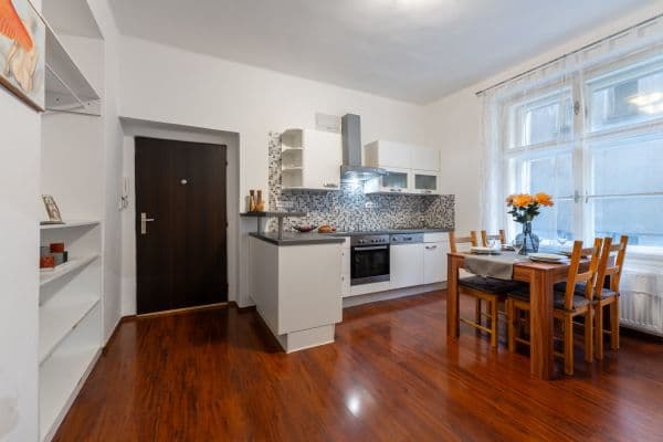 Prenájom bytu 2-izbový 60 m², K Lanovce, Jáchymov Prenájom bytu 2-izbový 60 m², K Lanovce, Jáchymov