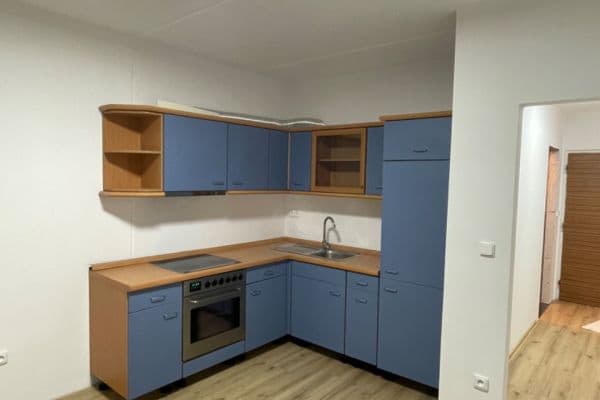 Prenájom bytu 1-izbový 40 m², nábřeží Závodu míru, Pardubice, Pardubický kraj Prenájom bytu 1-izbový 40 m², nábřeží Závodu míru, Pardubice, Pardubický kraj