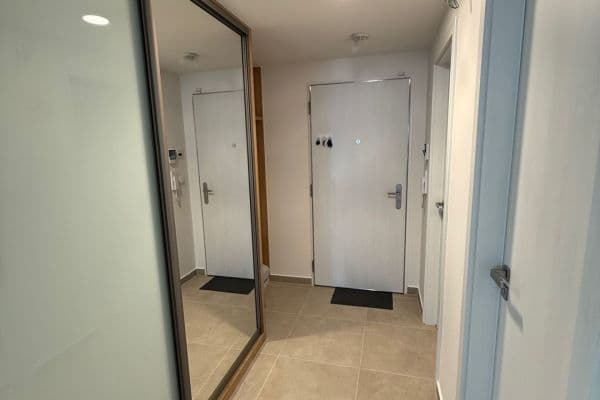 Prenájom bytu 2-izbový 57 m², Domalípova, Praha Prenájom bytu 2-izbový 57 m², Domalípova, Praha