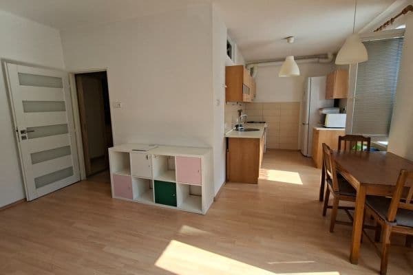Prenájom bytu 2-izbový 53 m², Malovická, Praha Prenájom bytu 2-izbový 53 m², Malovická, Praha