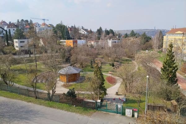 Predaj bytu 2-izbový 46 m², V křovinách, Praha Predaj bytu 2-izbový 46 m², V křovinách, Praha