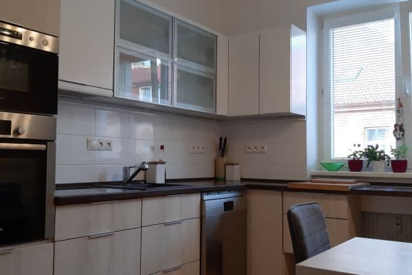 Prenájom bytu 2-izbový 65 m², Heydukova, České Budějovice Prenájom bytu 2-izbový 65 m², Heydukova, České Budějovice