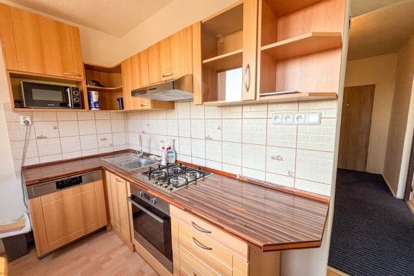 Prenájom bytu 2-izbový 51 m², Nemocniční, Aš Prenájom bytu 2-izbový 51 m², Nemocniční, Aš