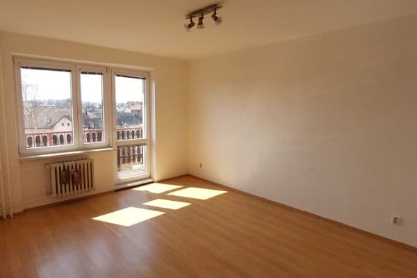 Predaj bytu 1-izbový 40 m², Korunní, Ostrava Predaj bytu 1-izbový 40 m², Korunní, Ostrava