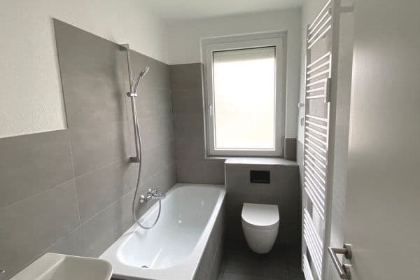 Prenájom bytu 3-izbový 74 m², Weserstr. 15A, Lehrte Prenájom bytu 3-izbový 74 m², Weserstr. 15A, Lehrte
