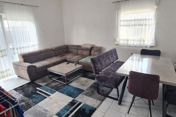 Prenájom bytu 3-izbový 75 m², Otto-Hahn-Str.10, Untereisesheim Prenájom bytu 3-izbový 75 m², Otto-Hahn-Str.10, Untereisesheim