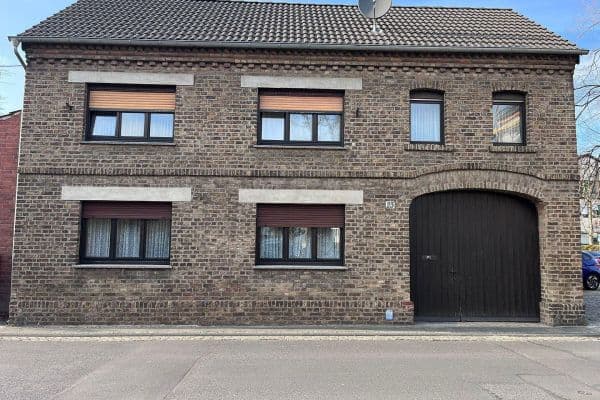 Predaj domu 128 m², pozemek 622 m², Niederkassel, Severné Porýnie - Westfálsko Predaj domu 128 m², pozemek 622 m², Niederkassel, Severné Porýnie - Westfálsko