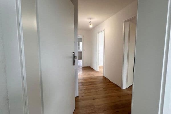 Prenájom bytu 2-izbový 80 m², Markgröningen Prenájom bytu 2-izbový 80 m², Markgröningen