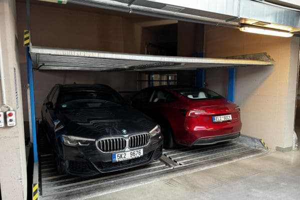 Prenájom garáže 15 m², Spálená, Praha Prenájom garáže 15 m², Spálená, Praha