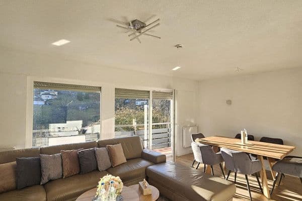 Predaj domu 120 m², pozemek 470 m², Esslingen Predaj domu 120 m², pozemek 470 m², Esslingen