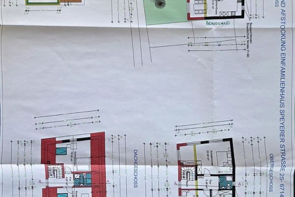 Predaj domu 167 m², pozemek 163 m², Speyerer Straße 25, Neuhofen Predaj domu 167 m², pozemek 163 m², Speyerer Straße 25, Neuhofen