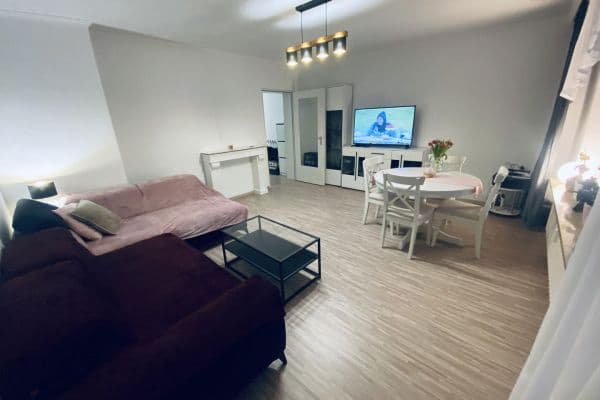 Prenájom bytu 3-izbový 68 m², Pinneberger Straße 55a, Wedel Prenájom bytu 3-izbový 68 m², Pinneberger Straße 55a, Wedel