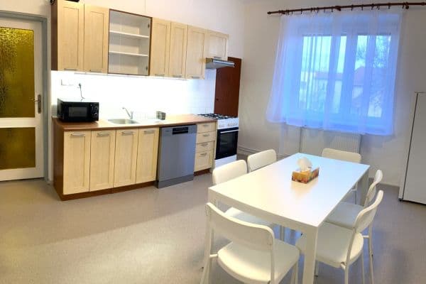 Prenájom bytu 3-izbový 90 m², Krkoškova, Brno Prenájom bytu 3-izbový 90 m², Krkoškova, Brno