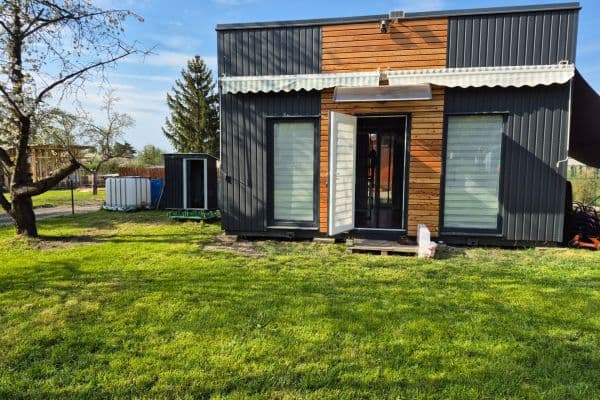 Predaj rekreačného objektu 32 m², pozemek 305 m², Dubečské Horky, Praha Predaj rekreačného objektu 32 m², pozemek 305 m², Dubečské Horky, Praha