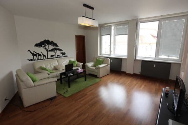 Predaj bytu 2-izbový 87 m², Kvačalova, Ružinov Predaj bytu 2-izbový 87 m², Kvačalova, Ružinov