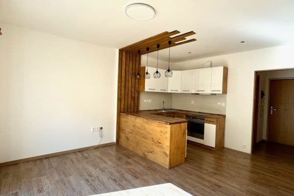 Prenájom bytu 3-izbový 48 m², Zbraslavice Prenájom bytu 3-izbový 48 m², Zbraslavice