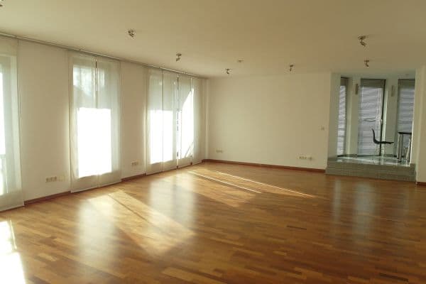 Prenájom bytu 5-izbový 174 m², Neusser Straße 26b, Meerbusch Prenájom bytu 5-izbový 174 m², Neusser Straße 26b, Meerbusch