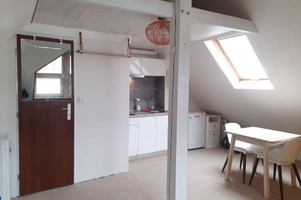 Prenájom bytu 1-izbový 24 m², Přemyšlenská, Praha Prenájom bytu 1-izbový 24 m², Přemyšlenská, Praha