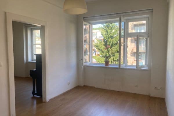 Prenájom bytu 2-izbový 47 m², Slávy Horníka, Praha Prenájom bytu 2-izbový 47 m², Slávy Horníka, Praha
