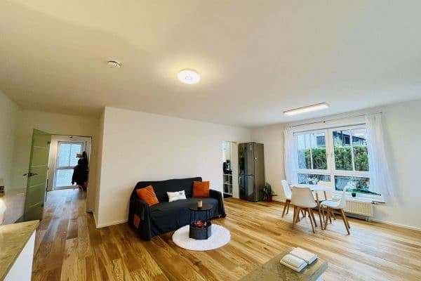 Prenájom bytu 3-izbový 105 m², Gilching, Bavorsko Prenájom bytu 3-izbový 105 m², Gilching, Bavorsko