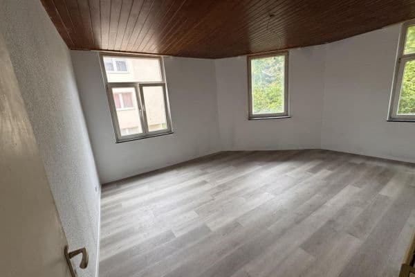 Prenájom bytu 4-izbový 82 m², Dammstraße 17, Pforzheim, Bádensko-Wurttembersko Prenájom bytu 4-izbový 82 m², Dammstraße 17, Pforzheim, Bádensko-Wurttembersko