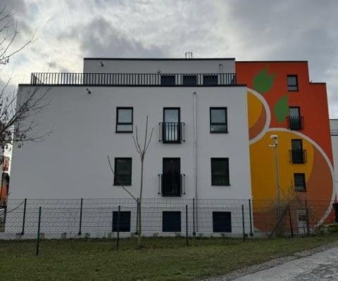 Prenájom bytu 4-izbový 89 m², Berlin, Berlín Prenájom bytu 4-izbový 89 m², Berlin, Berlín