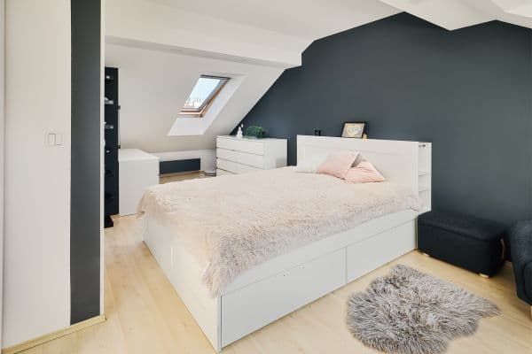 Predaj bytu 3-izbový 80 m², Stochovská, Praha Predaj bytu 3-izbový 80 m², Stochovská, Praha