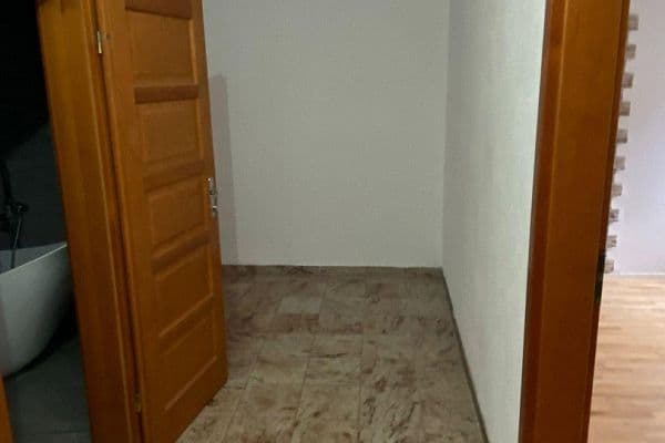 Predaj bytu 4-izbový 110 m², Holzelfingerstraße 13, Unterhausen Predaj bytu 4-izbový 110 m², Holzelfingerstraße 13, Unterhausen